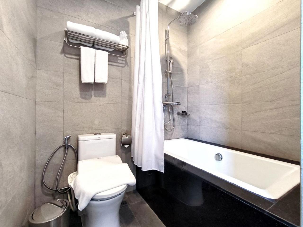 The View Serviced Residence 豪景日式酒店公寓 Phnom Pen Exterior foto